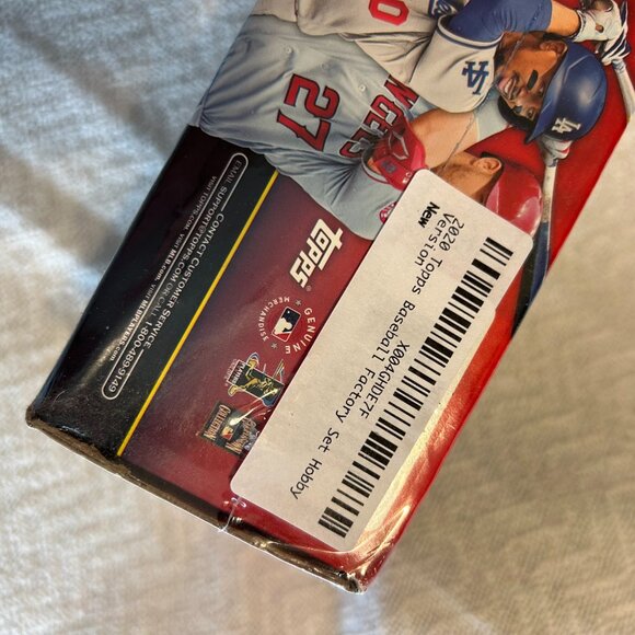 topps 2020 Baseball Cards. Complete Set. Unopened. 700 Cards. (1140) - Picture 2 of 4